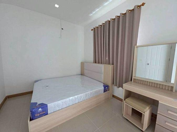 picture Two-story townhome for sale in Golden Town Kao Kilo, Sriracha. Corner unit. - 3/15
