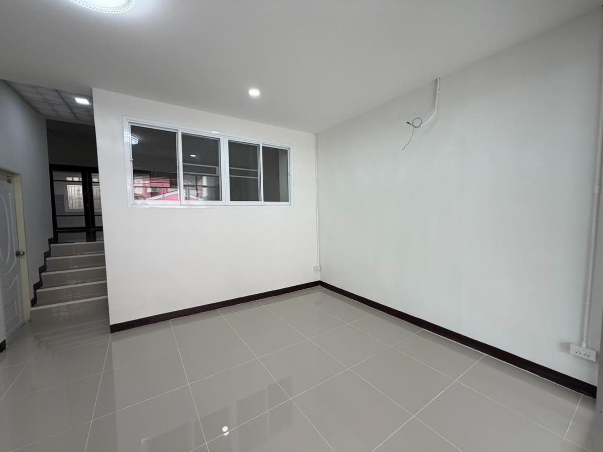 รูป 🏠 ขายทาวน์โฮม 3 ชั้น รีโนเวทใหม่ทั้งหลัง! หน้ากว้าง 6 เมตร หมู่บ้านกรีนเฮาส์ (สรณคมณ์ ซอย 9) | ดอนเมือง-สรงประภา | 4.5 ล้าน ✨ - รูปที่ 16/18