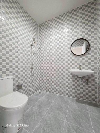 picture Two-story townhome for sale in Golden Town Kao Kilo, Sriracha. Corner unit. - 9/15