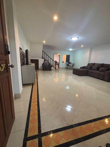 รูป 🏡 ขายด่วน! ทาวน์โฮม 3 ชั้น รีโนเวทใหม่ วิวภูเขา ใจกลางศรีราชา โครงการ หมู่บ้านวรฤทธิ์ (Worarit) – ใกล้โรงเรียนอัสสัมชัญ เพียง 2 กม.! - รูปที่ 7/13