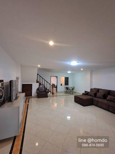 รูป 🏡 ขายด่วน! ทาวน์โฮม 3 ชั้น รีโนเวทใหม่ วิวภูเขา ใจกลางศรีราชา โครงการ หมู่บ้านวรฤทธิ์ (Worarit) – ใกล้โรงเรียนอัสสัมชัญ เพียง 2 กม.! - รูปที่ 3/13