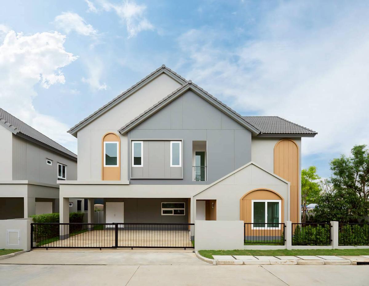 รูป 🌾 บ้านสไตล์ "Modern Barn House" ที่อบอุ่นที่สุดในย่านปิ่นเกล้า-กาญจนาฯ อณาสิริ ปิ่นเกล้า–กาญจนาฯ | เพดานสูง 5.6 เมตร | เริ่ม 4.99 ล้าน 🏡 - รูปที่ 1/19
