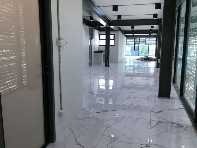 picture Office space for rent, Bang Rak . - 1/2