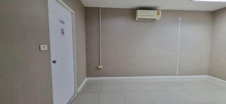 picture Commercial space for rent in a prime location, near BTS Ratchathewi, located in condominium. - 8/12