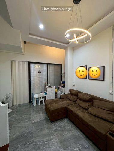 รูป เช่าทาวน์เฮาส์ หลังมุม ตกแต่งอย่างดี พร้อมห้องฟิตเนส ลาดพร้าว 15 - รูปที่ 6/10