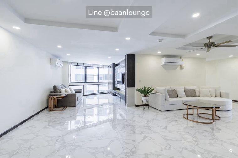 picture Pet Friendly condo at President Park Sukumvit 24 Oak Buildng - 1/12