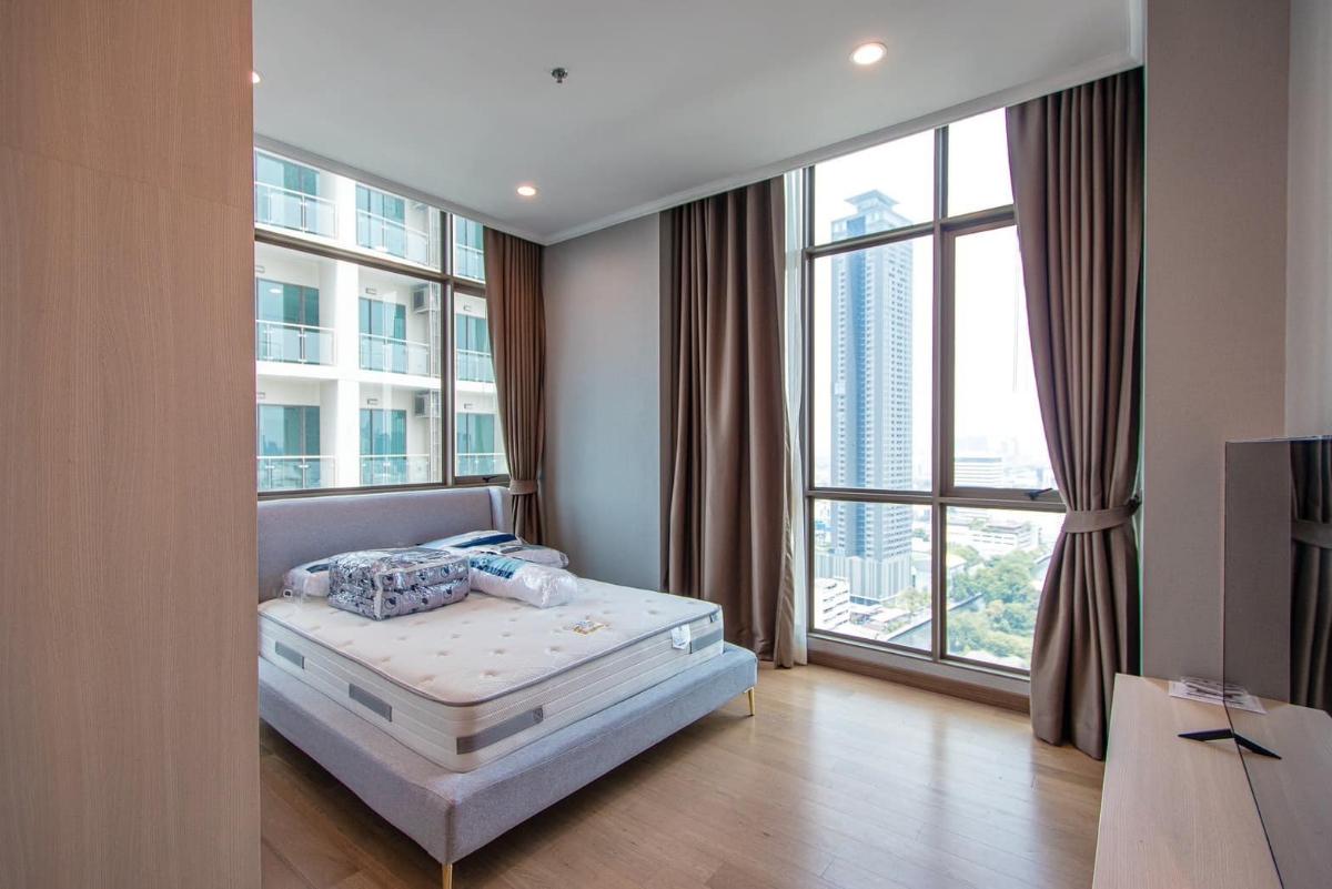 picture DT-1978  Supalai Oriental Sukhumvit 39, good location near BTS Phrom Phong.                                         - 2/15
