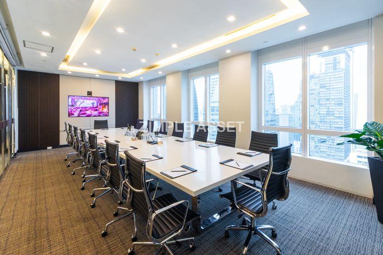 picture Premium fully serviced office spaces for rent at Athenee Tower, 23rd floor, Wireless Road. Flexible short-term rental options. - 16/32