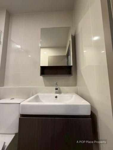 picture Aspire Onnut Station 1 bed 1 bath size 30 sqm 28+ floor can negotiate. Line : @apopplace - 10/10
