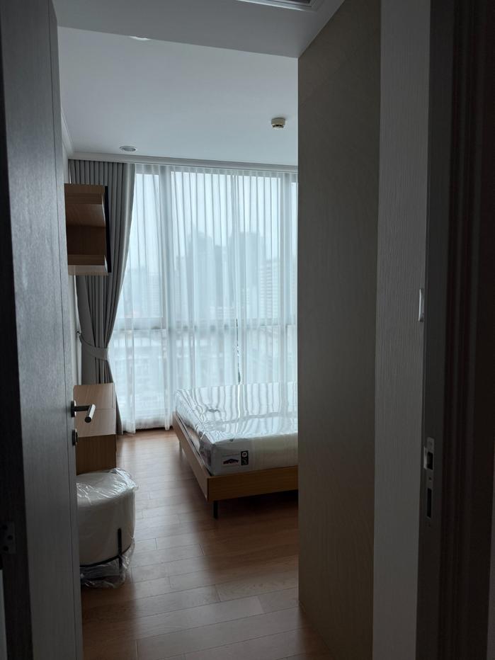 picture DT-9671  Supalai Oriental Sukhumvit 39, good location near BTS Phrom Phong.                                         - 10/13