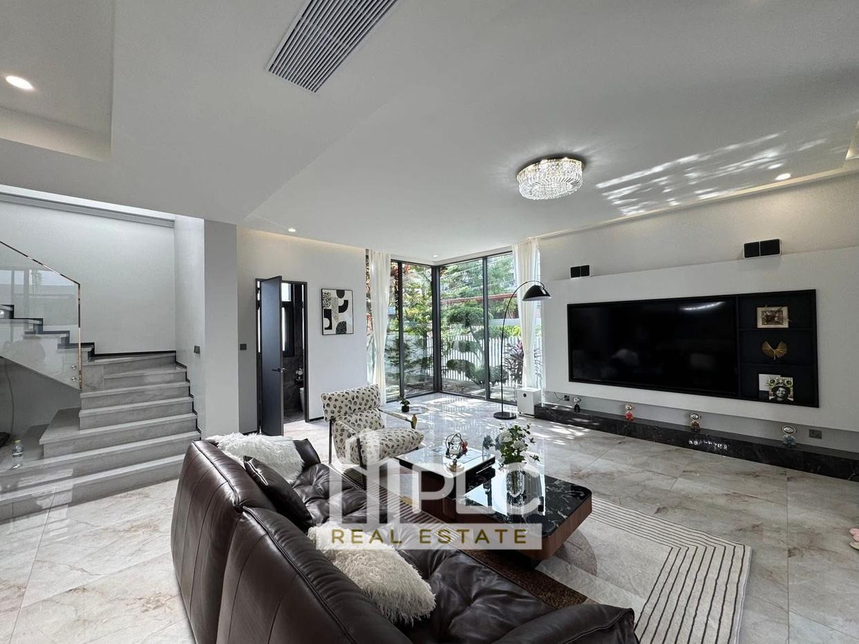 รูป Pool Villa for sale in Jomtien Pattaya with 5 Bedrooms - รูปที่ 3/13