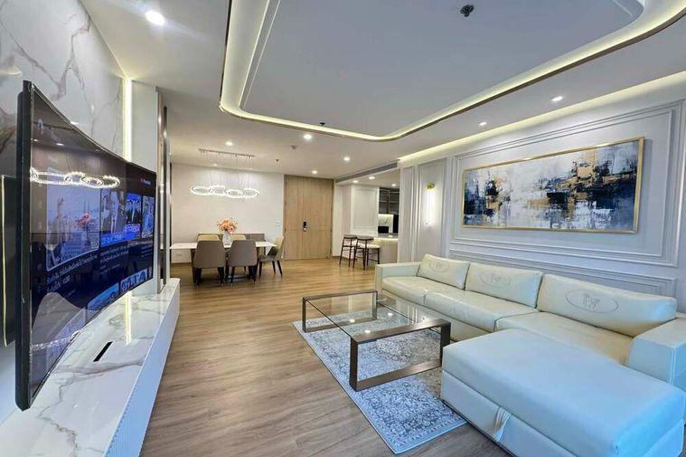 รูป 🔥 สำหรับเช่า !! ห้องนั่งเล่นกว้าง, ชั้นสูง 14++ !!🔥 Code C20260200033......The Royal Saladaeng, 2 ห้องนอน, 2 ห้องน้ำ, แต่งครบ, พร้อมเข้าอยู่ 📣📣 - รูปที่ 2/10