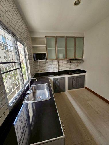 รูป ขายบ้านเดี่ยวมือสอง โครงการ บ้านศรีนครินทร์ ศรีราชา ชลบุรี  - รูปที่ 6/16