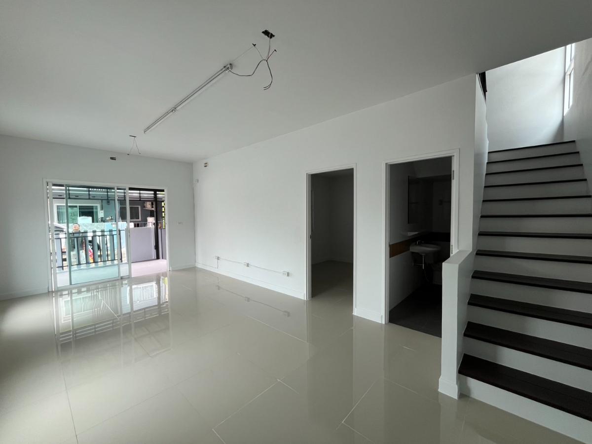 รูป ทาวน์เฮ้าส์ 2 ชั้น โครงการ เดอะโมดิช บางบัวทอง (หลังมุม) (Renovate)  ถนนลำโพ-วัดศรีเขตขันวนาราม ตำบลลำโพ บางบัวทอง นนทบุรี (ราคาถูก!  2,090,000 บาท ) - รูปที่ 8/36