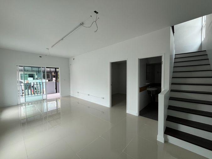 รูป ทาวน์เฮ้าส์ 2 ชั้น โครงการ เดอะโมดิช บางบัวทอง (หลังมุม) (Renovate)  ถนนลำโพ-วัดศรีเขตขันวนาราม ตำบลลำโพ บางบัวทอง นนทบุรี (ราคาถูก!  2,090,000 บาท ) - รูปที่ 8/36