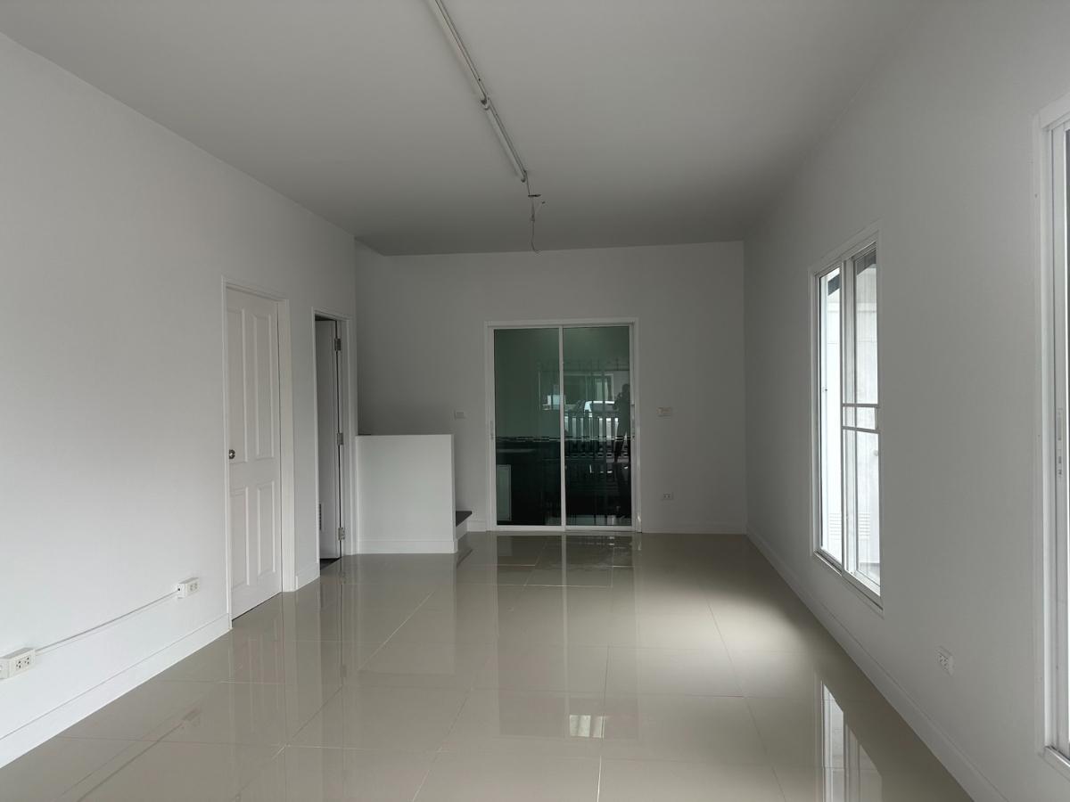 รูป ทาวน์เฮ้าส์ 2 ชั้น โครงการ เดอะโมดิช บางบัวทอง (หลังมุม) (Renovate)  ถนนลำโพ-วัดศรีเขตขันวนาราม ตำบลลำโพ บางบัวทอง นนทบุรี (ราคาถูก!  2,090,000 บาท ) - รูปที่ 27/36