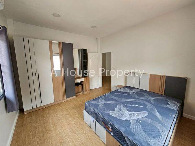 picture Selling a used detached house in the Baan Srinakarin project, Sriracha, Chonburi. - 8/16