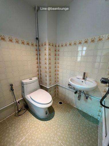 picture townhome for rent Charoen Nakhon 14 near BTS Krung Thon Buri. - 16/18