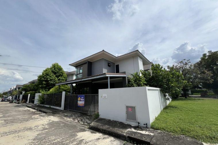รูป บ้านเดี่ยว 2 ชั้น โครงการ วราบดินทร์ รังสิต-คลอง 3 ถนนชลมาร์คพิจารณ์ ต. ลาดสวาย อ.ลำลูกกา จ.ปทุมธานี (ราคา 3,780,000 บาท ) - รูปที่ 2/15