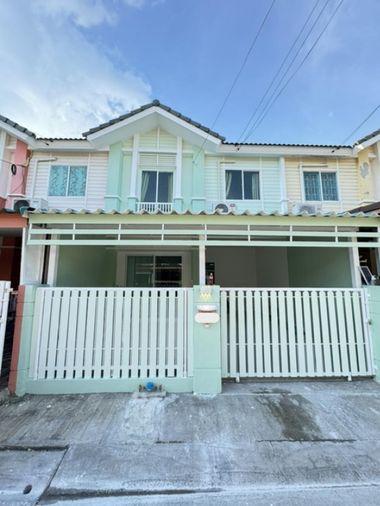 picture Townhouse, Pruksa Ville 53 Phase 2  3 bedrooms, 2 bathrooms Kitchen and carport roof extensions completed - 1/17