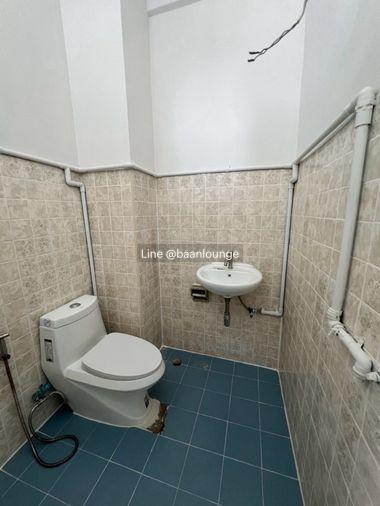รูป เช่าทาวน์โฮม รีโนเวทใหม่ เจริญนคร 14 ใกล้ บีทีเอส กรุงธนบุรี - รูปที่ 17/18