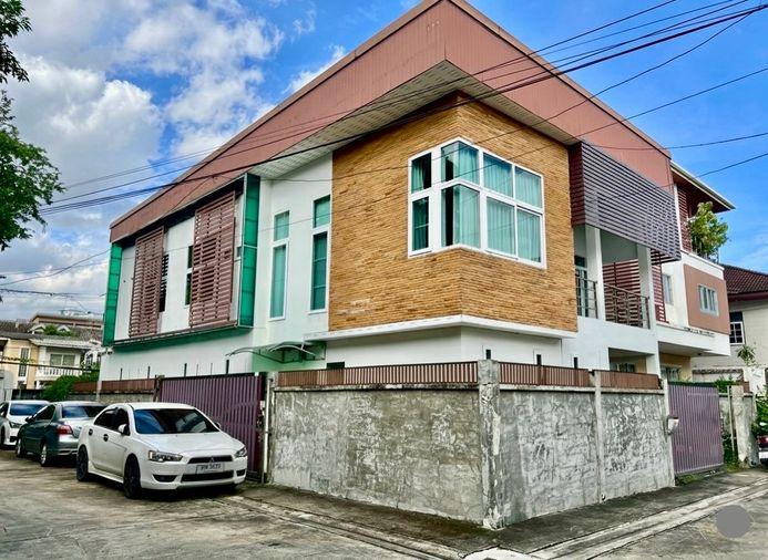 รูป ให้เช่า บ้านเดี่ยวหลังมุม สไตล์โฮมออฟฟิศ | วิภาวดี 20 | ทำเลใจกลางเมือง เหมาะอยู่อาศัยหรือทำสำนักงานส่วนตัว - รูปที่ 2/32