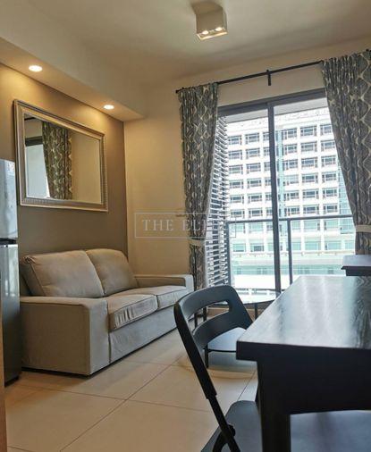 รูป ✨ เปลี่ยนเพดานห้องให้เป็นท้องฟ้า The Lofts เอกมัย ห้องกระจกบานใหญ่ที่ดึงแสงและวิวย่านสุขุมวิทเข้ามาเป็นเฟอร์นิเจอร์อีกชิ้น ❤️ - รูปที่ 5/17