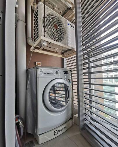รูป ✨ เปลี่ยนเพดานห้องให้เป็นท้องฟ้า The Lofts เอกมัย ห้องกระจกบานใหญ่ที่ดึงแสงและวิวย่านสุขุมวิทเข้ามาเป็นเฟอร์นิเจอร์อีกชิ้น ❤️ - รูปที่ 16/17