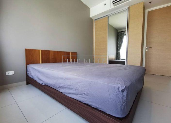 รูป ✨ เปลี่ยนเพดานห้องให้เป็นท้องฟ้า The Lofts เอกมัย ห้องกระจกบานใหญ่ที่ดึงแสงและวิวย่านสุขุมวิทเข้ามาเป็นเฟอร์นิเจอร์อีกชิ้น ❤️ - รูปที่ 9/17