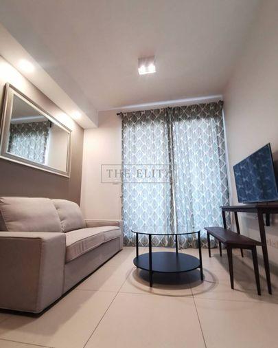รูป ✨ เปลี่ยนเพดานห้องให้เป็นท้องฟ้า The Lofts เอกมัย ห้องกระจกบานใหญ่ที่ดึงแสงและวิวย่านสุขุมวิทเข้ามาเป็นเฟอร์นิเจอร์อีกชิ้น ❤️ - รูปที่ 2/17