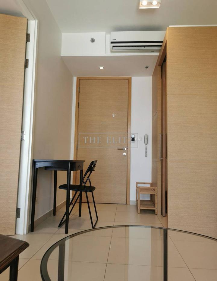 รูป ✨ เปลี่ยนเพดานห้องให้เป็นท้องฟ้า The Lofts เอกมัย ห้องกระจกบานใหญ่ที่ดึงแสงและวิวย่านสุขุมวิทเข้ามาเป็นเฟอร์นิเจอร์อีกชิ้น ❤️ - รูปที่ 6/17