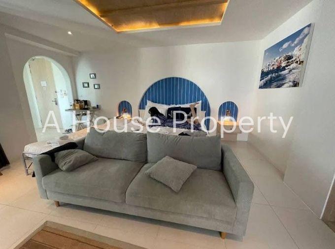 picture Beachfront hotel for sale in Sattahip, Chonburi. A prime location. - 3/11