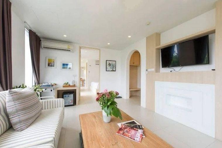 picture Beachfront hotel for sale in Sattahip, Chonburi. A prime location. - 6/11