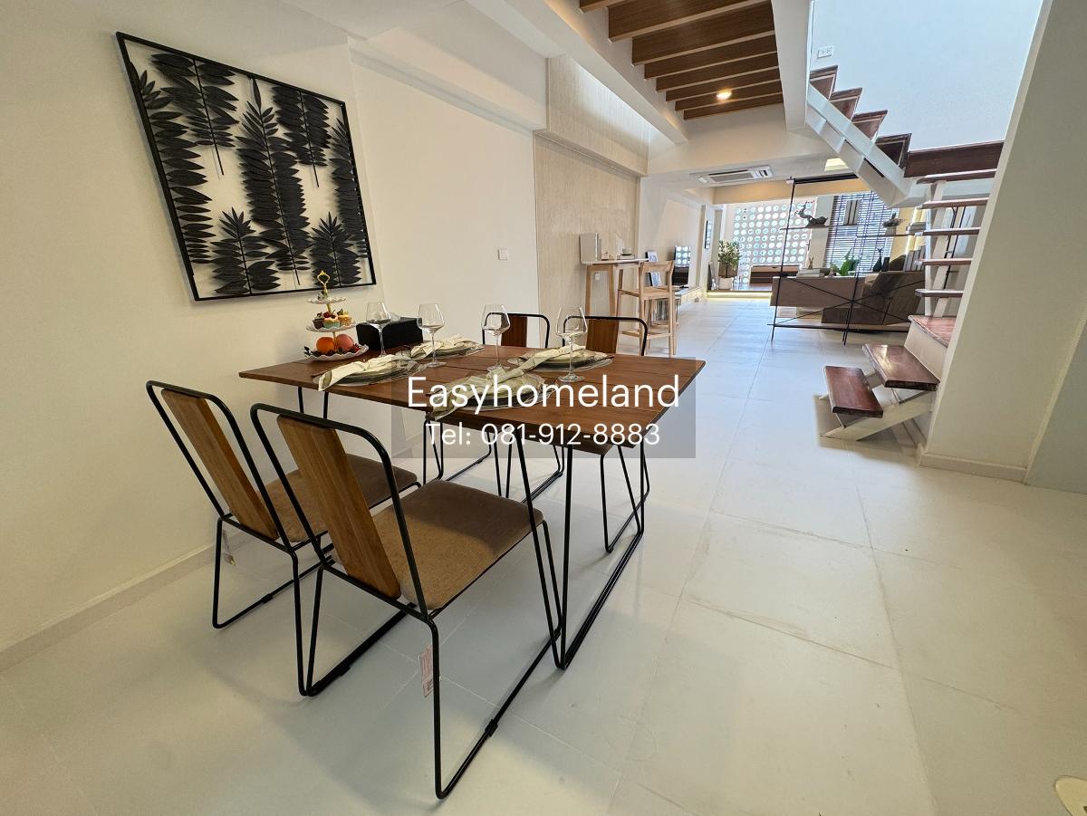 รูป 🔥 คุ้มกว่าซื้อคอนโด! บ้านรีโนเวทใหม่ สุขุมวิท 71 ตกตารางเมตรละ 5 หมื่นนิดๆ! หมู่บ้านคลองตันนิเวศน์ | 170 ตร.ม. 2 นอน 3 น้ำ | 9.5 ล้าน 🚗 - รูปที่ 9/17