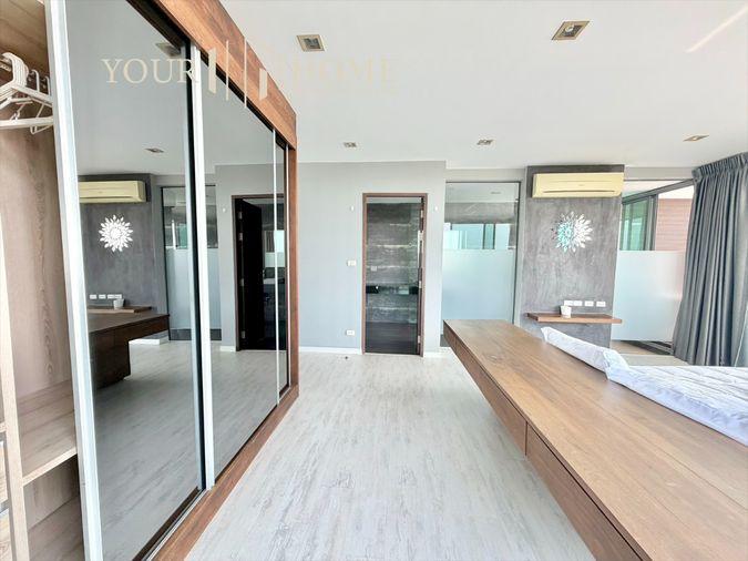 picture Turn Your Home into a Seaside Retreat - Luxury Beachfront House with Private Pool – Bangsaen - 14/35