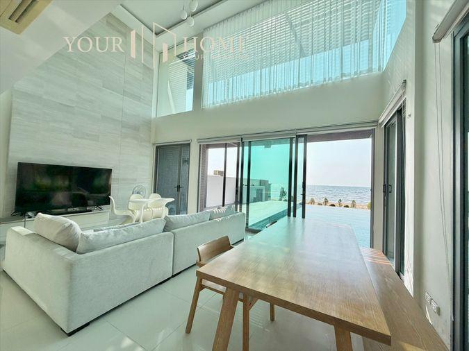 picture Turn Your Home into a Seaside Retreat - Luxury Beachfront House with Private Pool – Bangsaen - 4/35