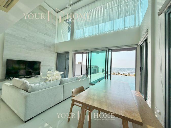 picture Turn Your Home into a Seaside Retreat - Luxury Beachfront House with Private Pool – Bangsaen - 4/35