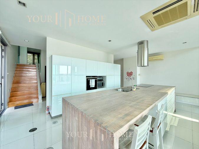 picture Turn Your Home into a Seaside Retreat - Luxury Beachfront House with Private Pool – Bangsaen - 32/35