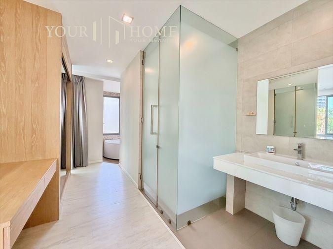 picture Turn Your Home into a Seaside Retreat - Luxury Beachfront House with Private Pool – Bangsaen - 9/35
