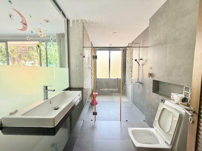 picture Turn Your Home into a Seaside Retreat - Luxury Beachfront House with Private Pool – Bangsaen - 18/35
