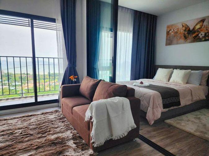 picture Selling Knightsbridge The Ocean Sriracha, a luxury condo, fully furnished and move in Ready - 1/12