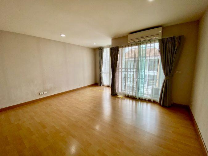 รูป ขายทาวน์โฮม 3 ชั้น บ้านกลางเมือง ลาดพร้าว 87 | บ้านเปล่า แต่งได้ตามสไตล์ | ทำเลเมือง เดินทางสะดวก - รูปที่ 6/40