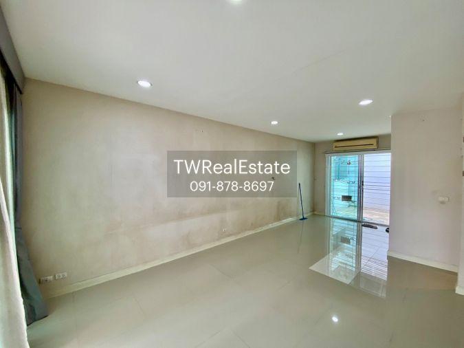รูป ขายทาวน์โฮม 3 ชั้น บ้านกลางเมือง ลาดพร้าว 87 | บ้านเปล่า แต่งได้ตามสไตล์ | ทำเลเมือง เดินทางสะดวก - รูปที่ 4/40