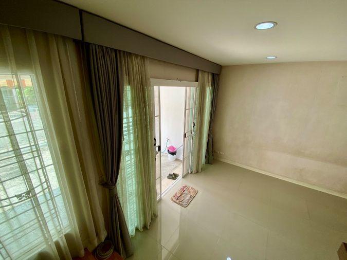 รูป ขายทาวน์โฮม 3 ชั้น บ้านกลางเมือง ลาดพร้าว 87 | บ้านเปล่า แต่งได้ตามสไตล์ | ทำเลเมือง เดินทางสะดวก - รูปที่ 27/40