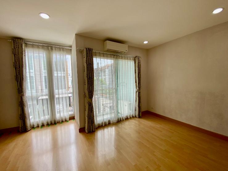 รูป ขายทาวน์โฮม 3 ชั้น บ้านกลางเมือง ลาดพร้าว 87 | บ้านเปล่า แต่งได้ตามสไตล์ | ทำเลเมือง เดินทางสะดวก - รูปที่ 20/40