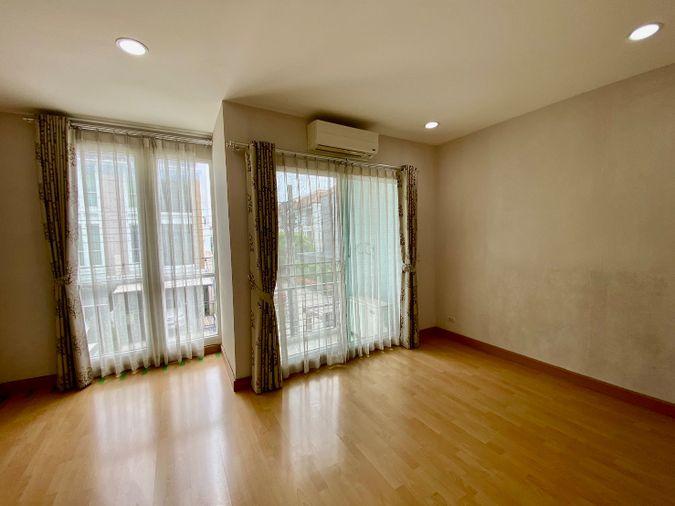 รูป ขายทาวน์โฮม 3 ชั้น บ้านกลางเมือง ลาดพร้าว 87 | บ้านเปล่า แต่งได้ตามสไตล์ | ทำเลเมือง เดินทางสะดวก - รูปที่ 20/40