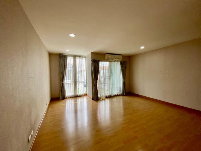 รูป ขายทาวน์โฮม 3 ชั้น บ้านกลางเมือง ลาดพร้าว 87 | บ้านเปล่า แต่งได้ตามสไตล์ | ทำเลเมือง เดินทางสะดวก - รูปที่ 8/40