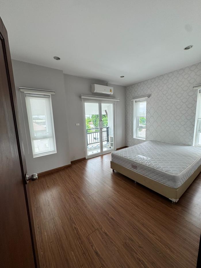 picture [PRIME EKKAMAI] Modern 3.5-Story Townhome | Ideal for Home Office & AirBnB 🏡 - 7/12