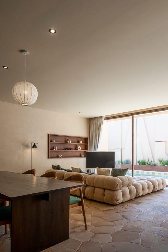 picture Luxury 5 Bedroom Pool Villa for Sale Thappraya Road - 3/22
