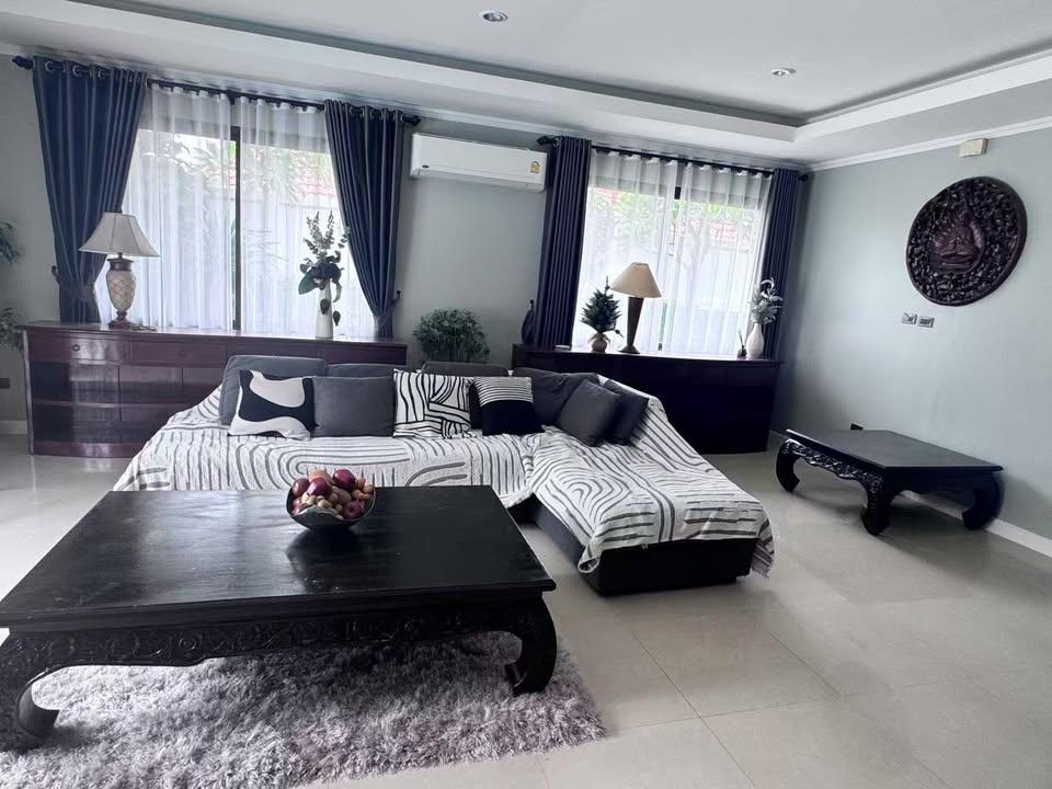 รูป Pool View Villa 3 Bedroom for rent East Pattaya - รูปที่ 13/14